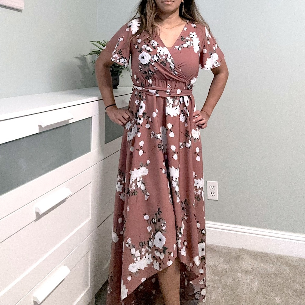 ⭐️ 5 for $25 Pink floral high-low dress, Size Small